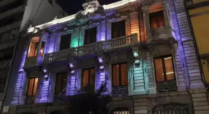 Iluminación de Fachadas con PAR LED para Eventos Corporativos