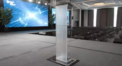 Renta de Podium Profesional para Conferencias RESOIL
