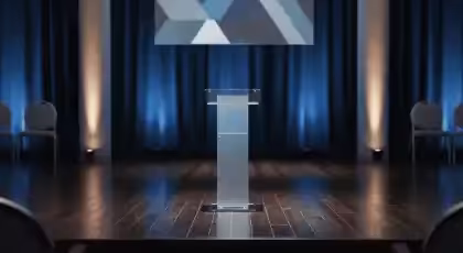 Podium de Madera Premium para Graduaciones y Eventos Oficiales